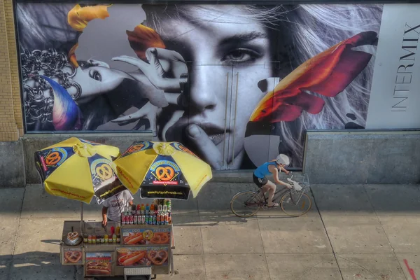 Manhattan Hot Dog Stand from the High Line