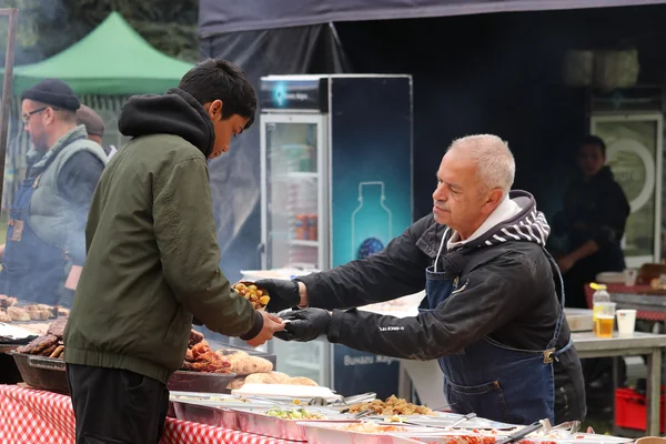 Sokak Satıcısı 2