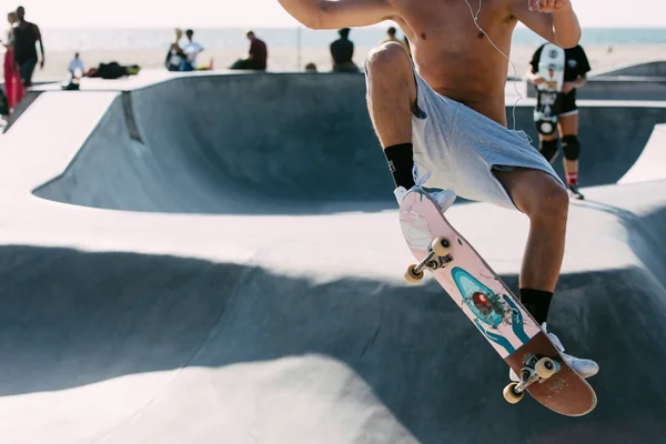 Free skateboarding trick image