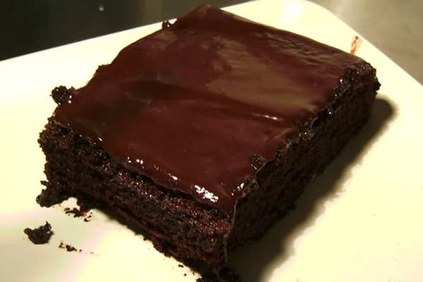 Devil's food cake