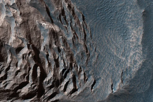 Layered Sediments in Valles Marineris