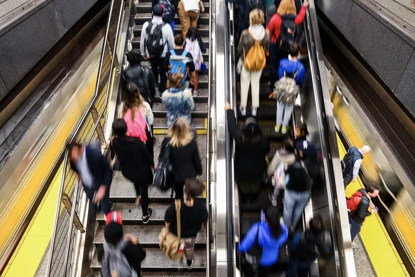 Metro Kalabalığı 2