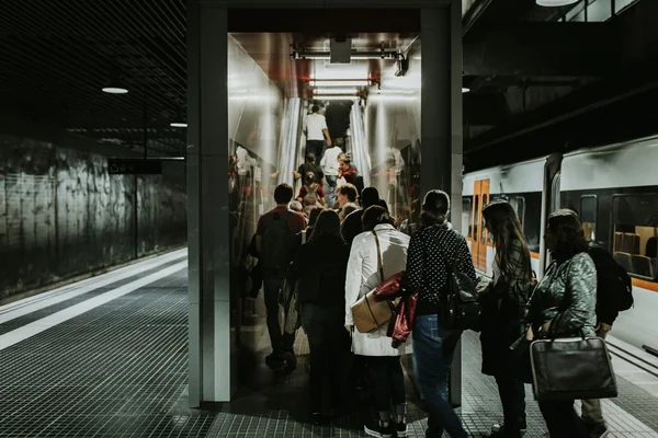 Metro Kalabalığı 2
