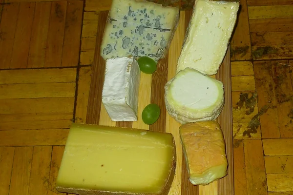 The Cheese Board (Illuminated)