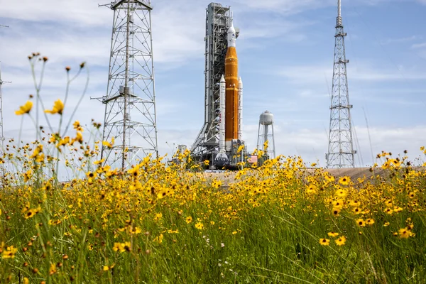 Artemis I at Pad 39B