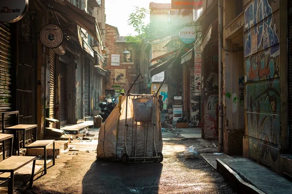 Şehir Ara Sokağı