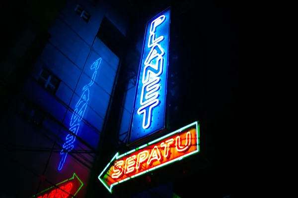 Neon Işıklar 3