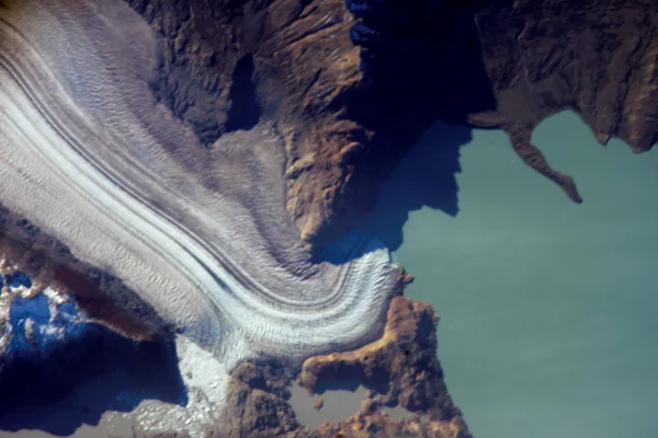 Earth Observations taken by the Expedition 13 crew