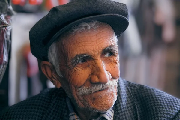 Yaşlı Portre 4