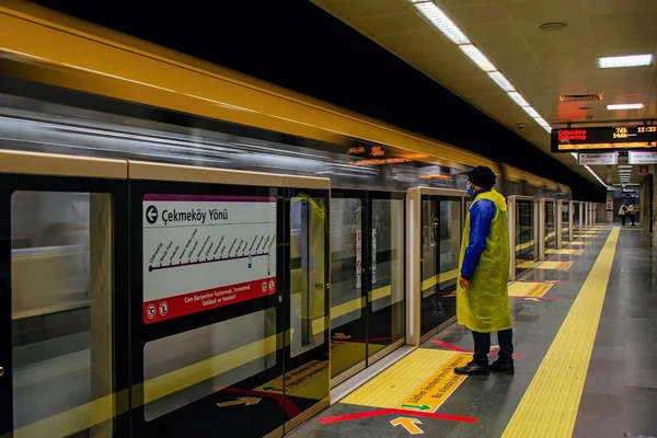 Metro İstasyonu 3