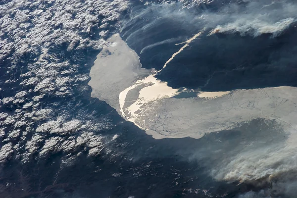 Earth Observations taken by the Expedition 39 Crew