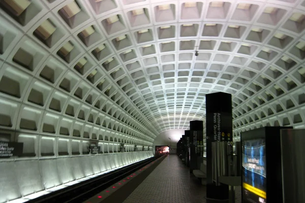 DC Metro subway