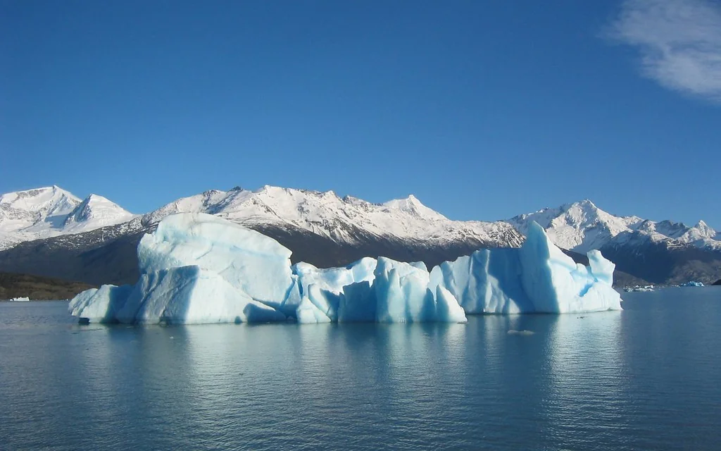 Nature - Glacial Iceberg
