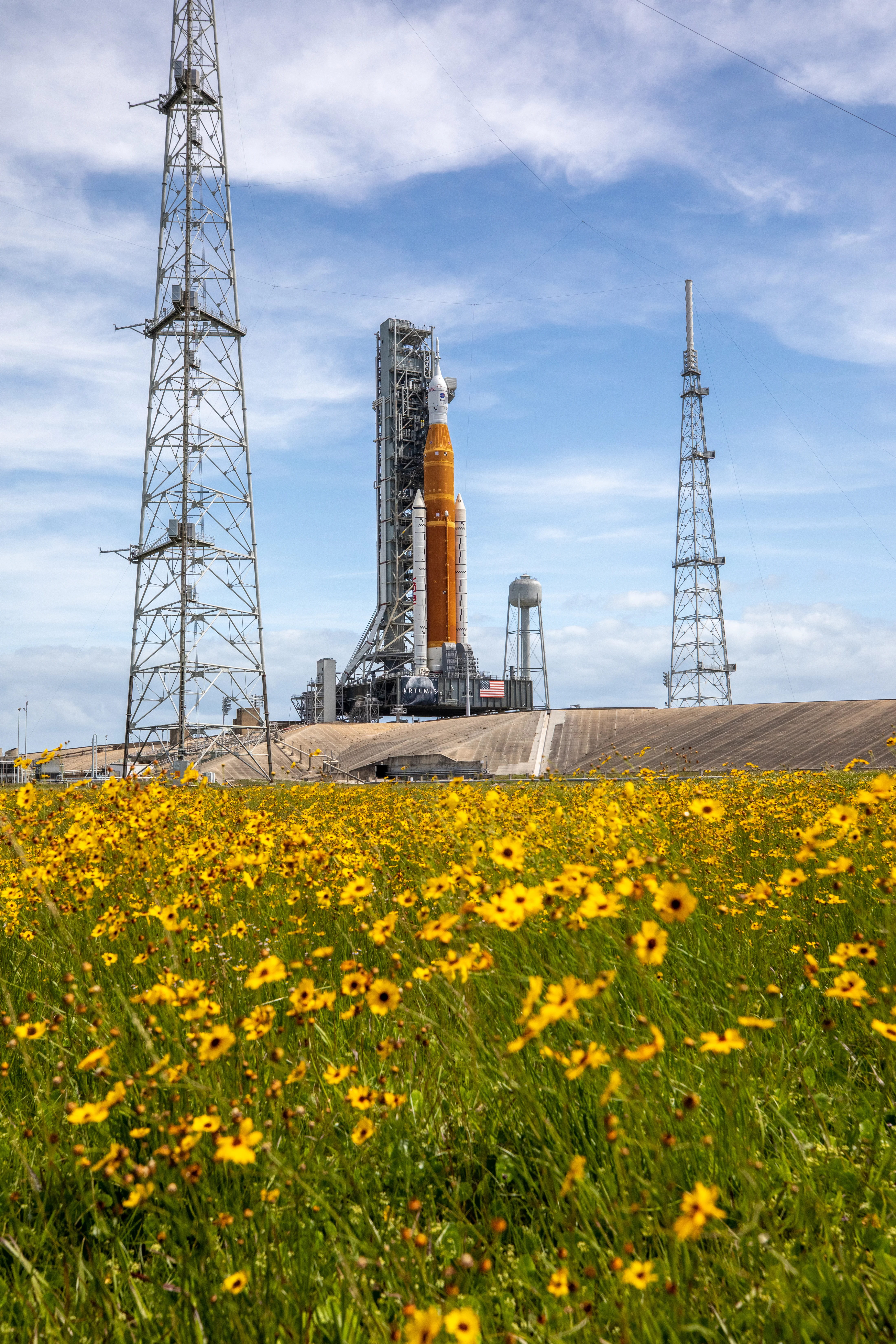 Artemis I at Pad 39B