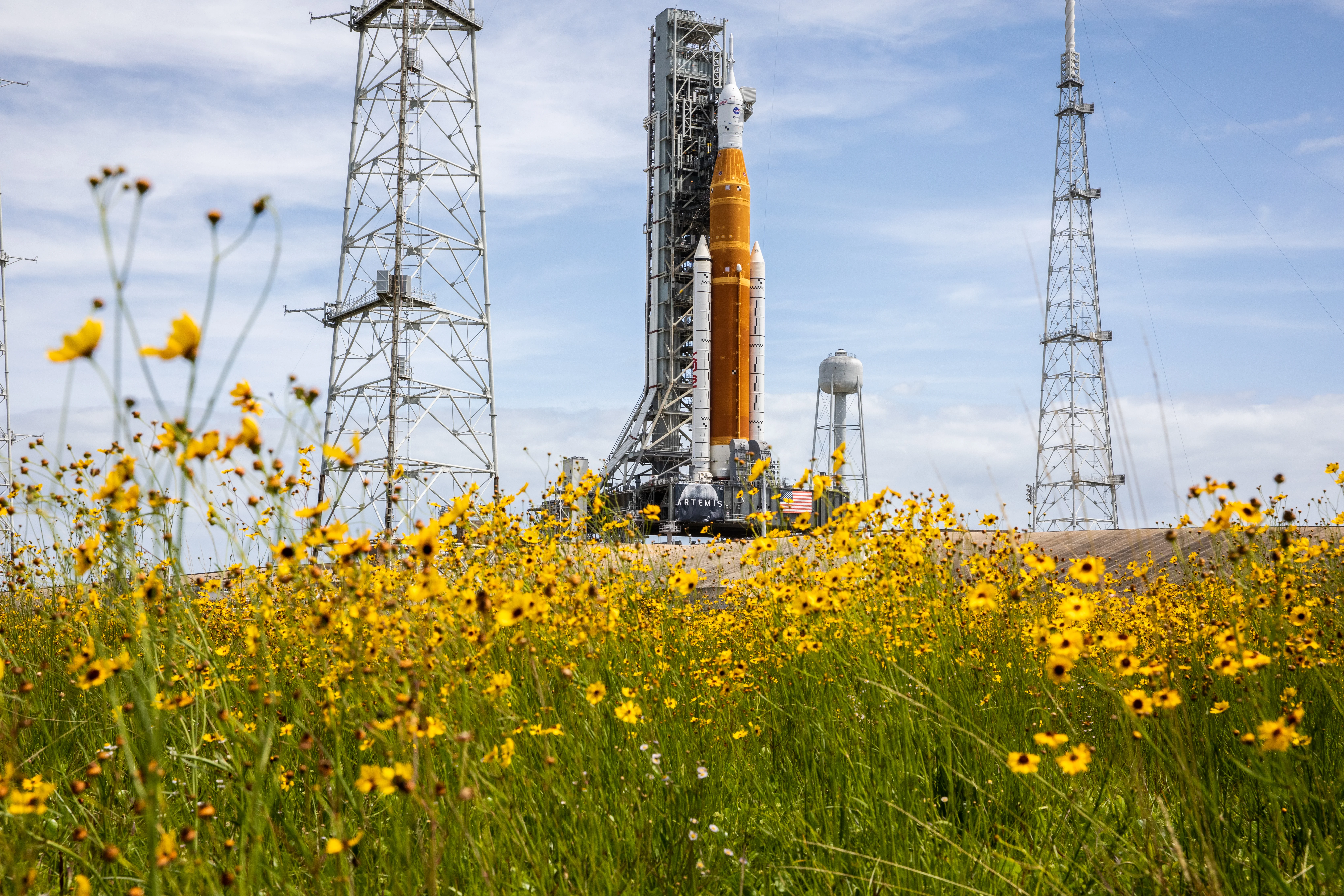 Artemis I at Pad 39B