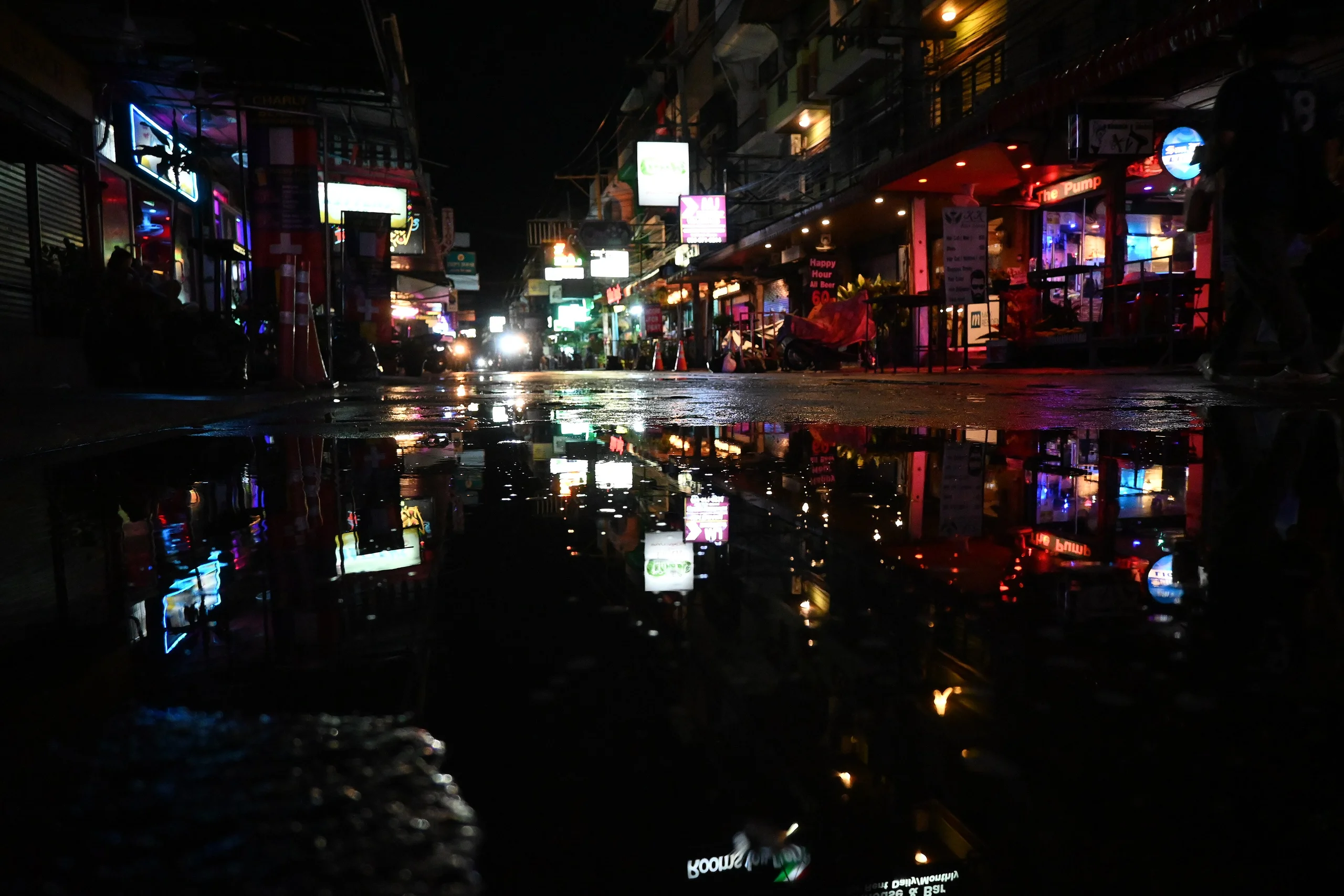 Neon Yansıma