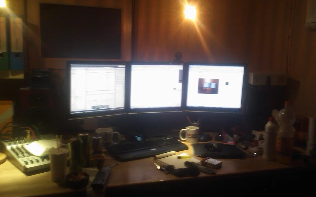 hanks_desk