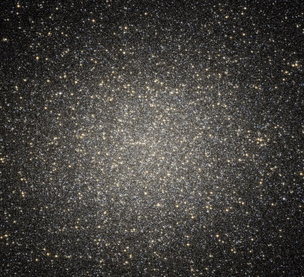 Starry Splendor in the Core of Omega Centauri