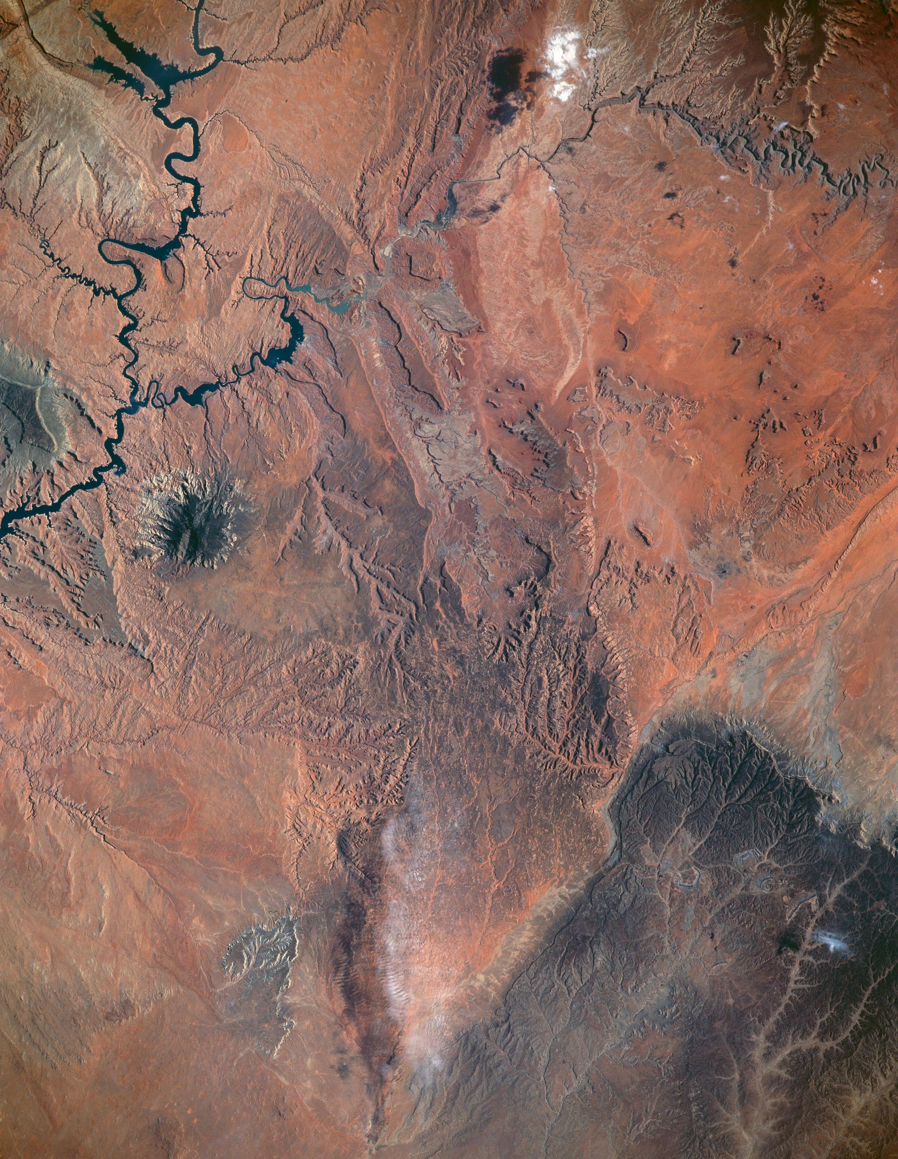 Lake Powell, SE Utah and NE Arizona, USA